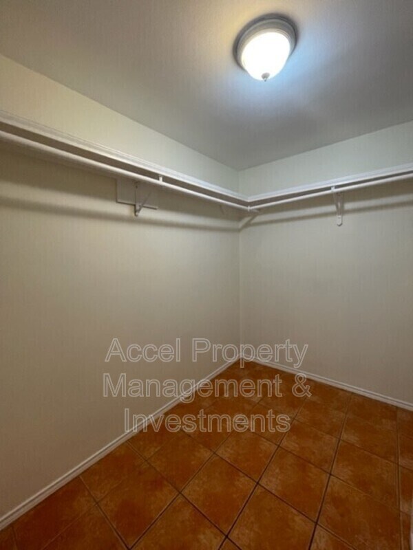Building Photo - 1606 S Kumquat St