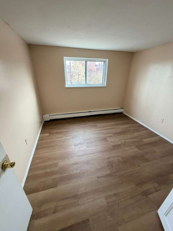 Building Photo - 13540 Superior Rd