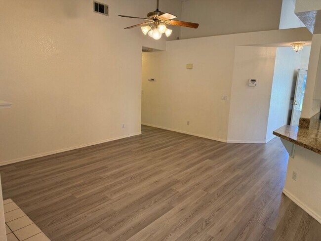 Building Photo - Modern 3 Bedroom 2 Bath One Story Browns Valley Vacaville *Star Rentals