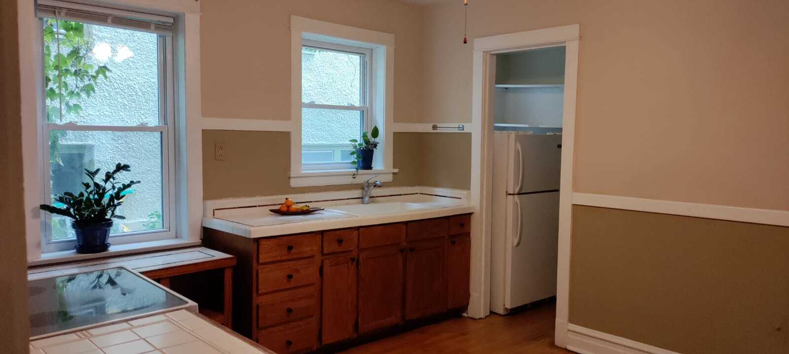 Kitchen - 531 S Lombard Ave