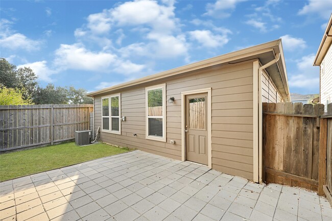 Building Photo - 12823 Clearcroft St