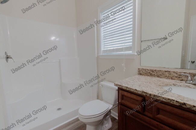 Building Photo - 605 Surfsong Way