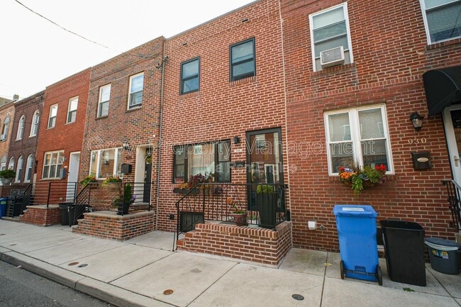 Building Photo - 928 Hoffman St