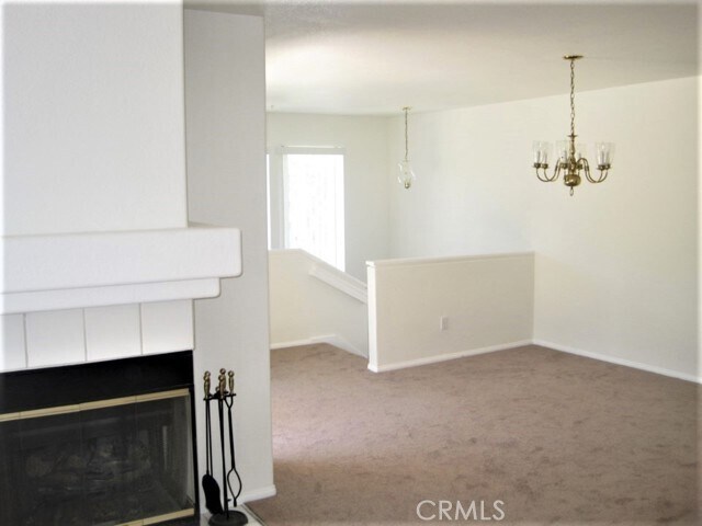 Building Photo - 6686 Laurelton Ln