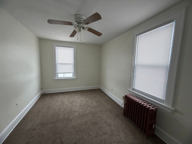 Building Photo - 6611 Kennedy Ave