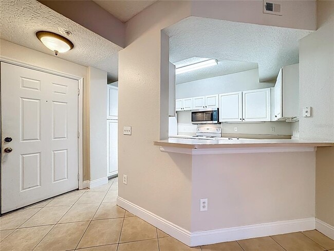 Building Photo - 5560 Metrowest Blvd