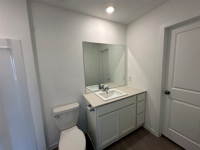 Building Photo - 15131 Willowater Dr