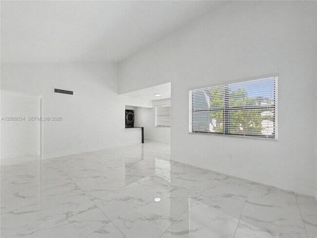 Building Photo - 10010 NW 9th St Cir