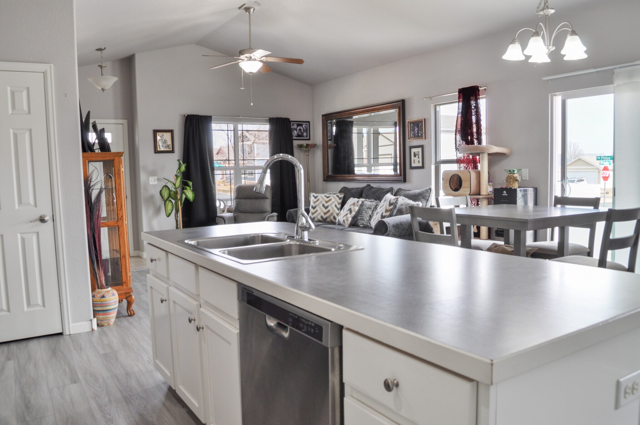 Building Photo - 2500 Heather Ln