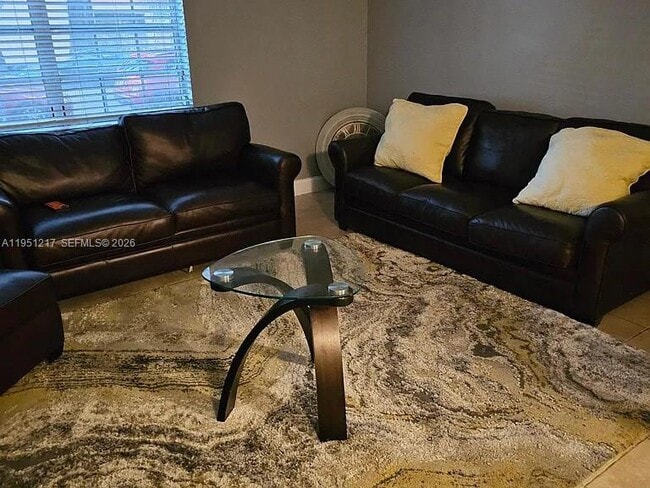 Building Photo - 1100 Salzedo St