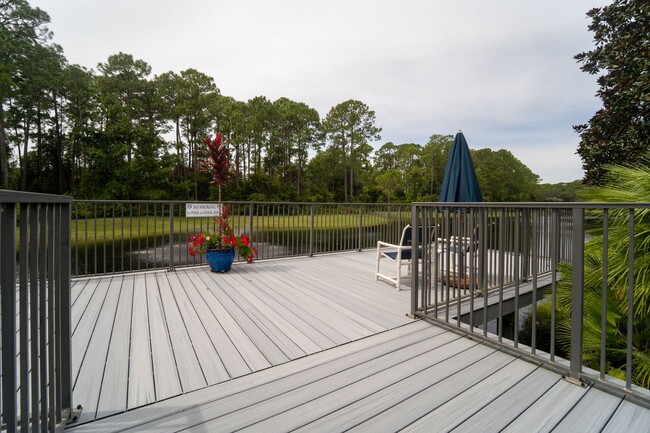 Building Photo - Belle Haven 2-Bedroom Condo with Pond View and Garage