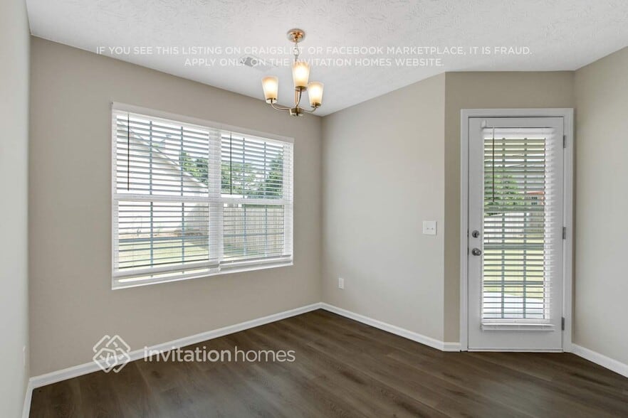 Building Photo - 4035 Hollow Springs Tr SE