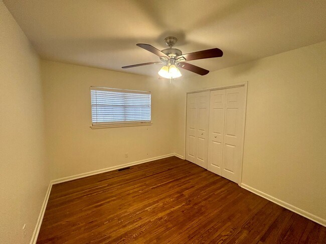 Building Photo - Beautiful updated Midtown home in the loved Lortondale addition