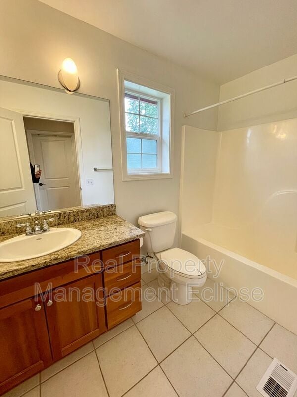 Building Photo - 315 N 155th St