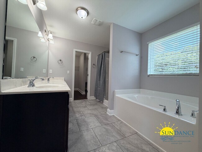 Building Photo - 8565 Holley Hills Cir