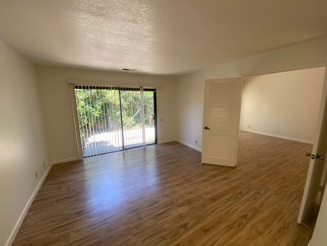 Building Photo - $3,195 - BEAUTIFULLY TWO BEDROOM TOWN HOME...