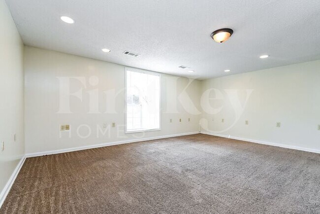 Building Photo - 3668 Arsenal St