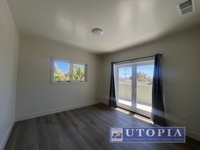 Building Photo - Brand New Beautifully Designed 2 Bedroom, 1.5 Bathroom Home in Westside Santa Cruz