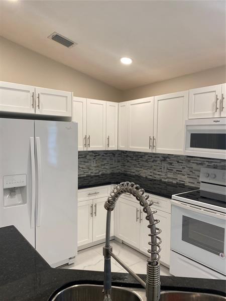 Building Photo - 12348 NW 53rd St