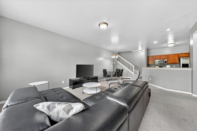 Building Photo - 23668 Northstone Village Dr