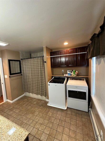 Building Photo - 12 Green Ln