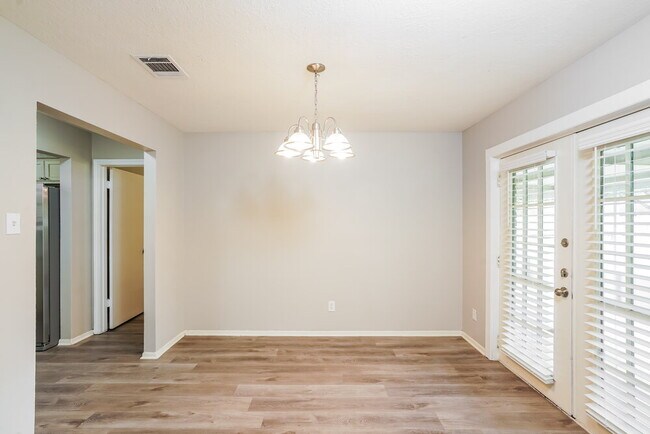 Building Photo - 332 Coventry Ln