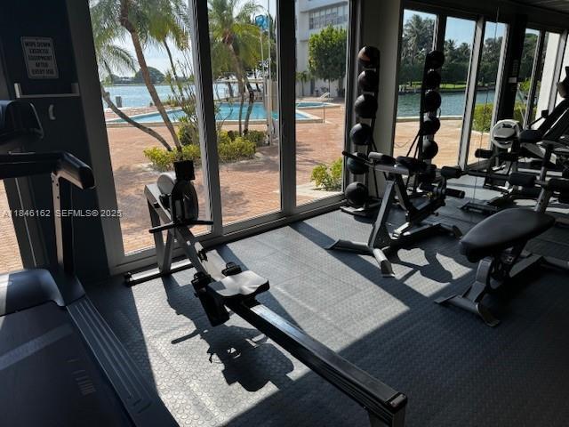 Building Photo - 9100 W Bay Harbor Dr