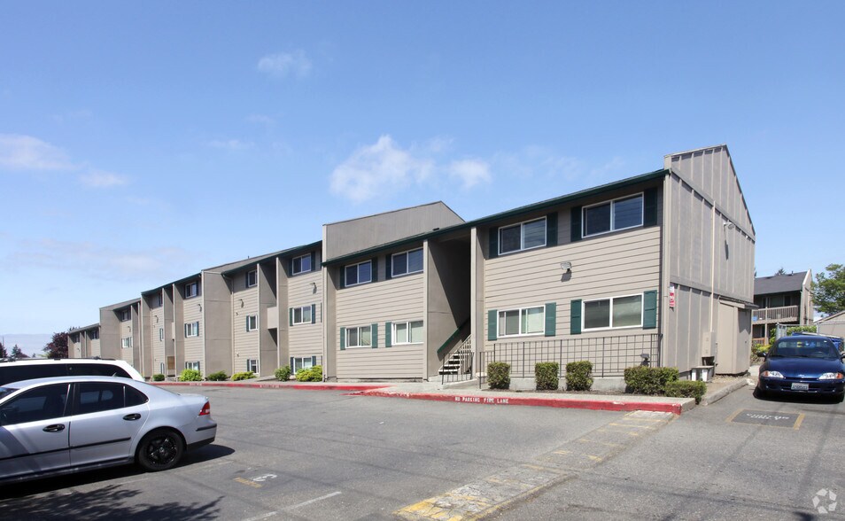 Primary Photo - r45a Laurel Court Apts.
