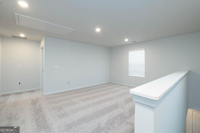 Building Photo - 165 Sweet Briar Wy