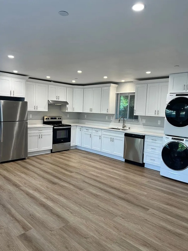 Building Photo - 2205 Conquista Ave