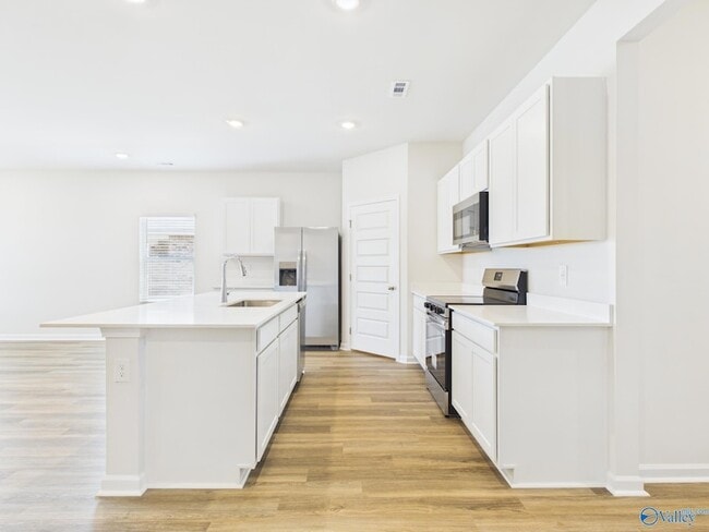 Building Photo - 125 Betty Williams Dr