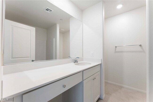 Building Photo - 3701 Via Gennaro
