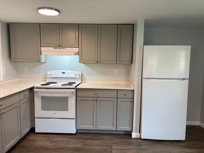 Building Photo - 2 BED, 1 BATH MOBILE HOME IN RANDLEMAN