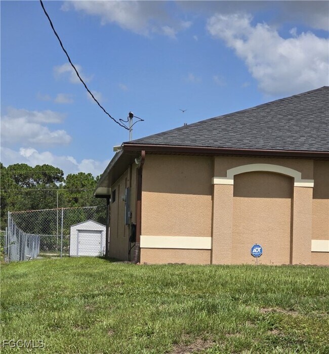 Building Photo - 1816 Tomaso Ave
