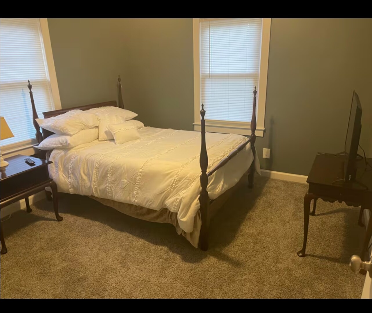 Building Photo - Room in House on Morgantown Rd