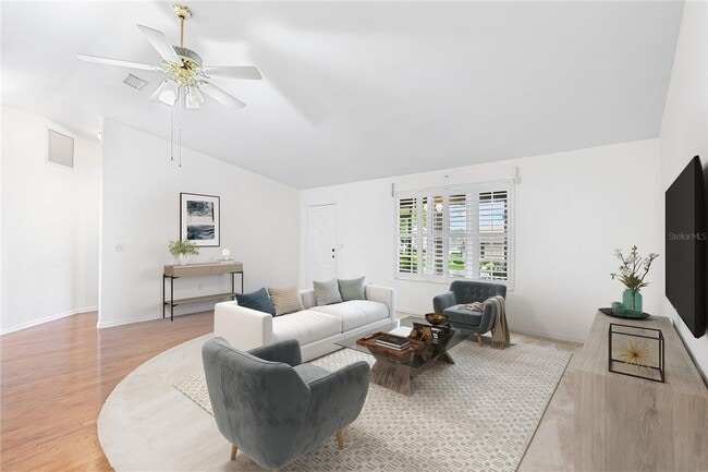 Building Photo - Oak Run Home For Rent!