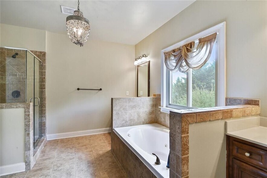 Building Photo - 4530 Fernbrook Pl