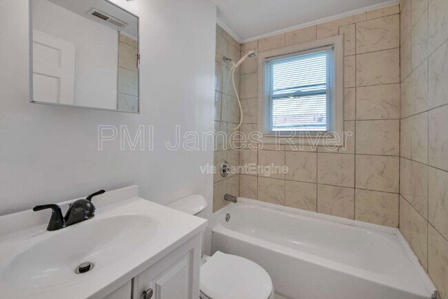 Building Photo - 4915 Chamberlayne Ave