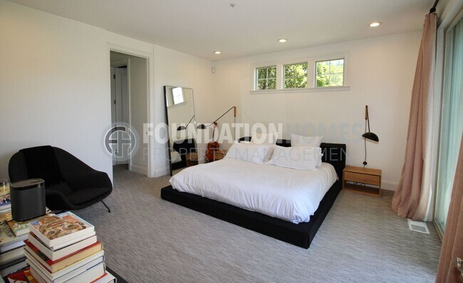 Building Photo - Mill Valley Retreat with Views, Luxury Fin...