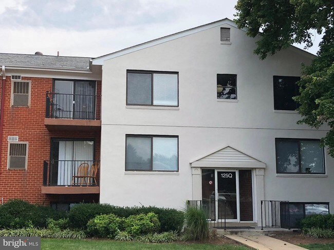 Building Photo - 125Q Clubhouse Dr SW