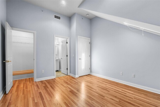 Building Photo - 200 School House Rd