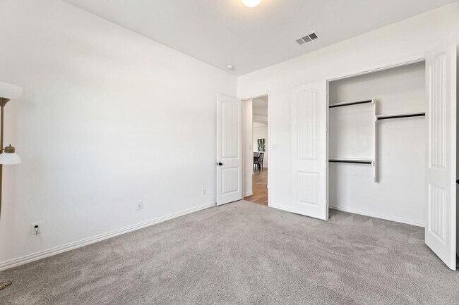 Building Photo - 4700 Topacio Dr