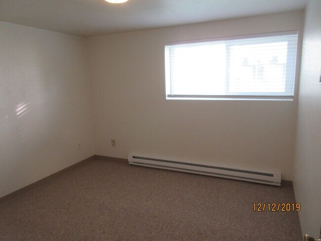 Building Photo - (907) Bluewood Apartments - 1 Bedroom / 1 Bath