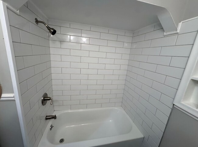 Building Photo - Charming newly renovated 3 bedroom bungalow