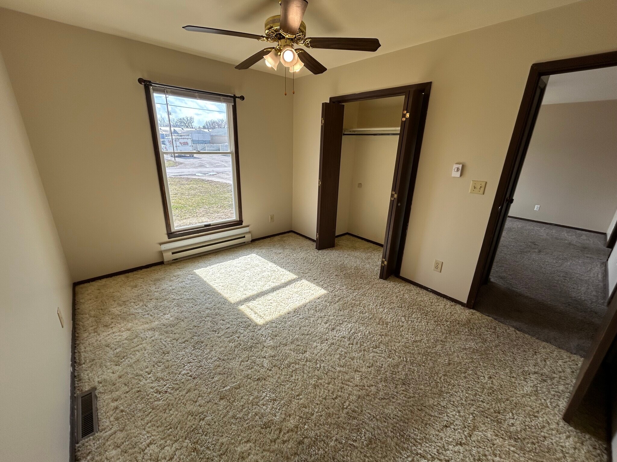 Building Photo - 404 W Livingston St