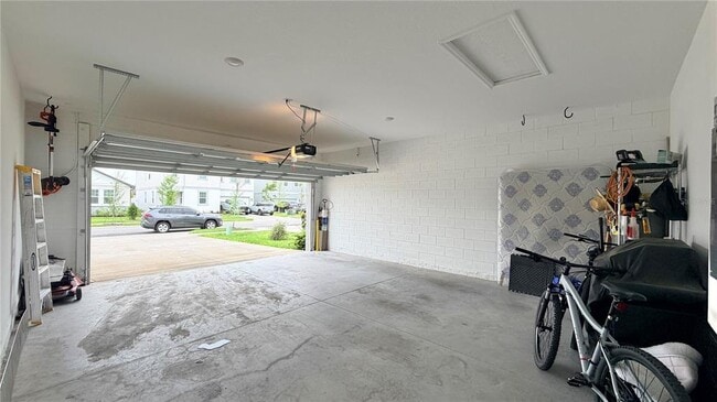 Building Photo - 5723 Cattle Rnch Dr