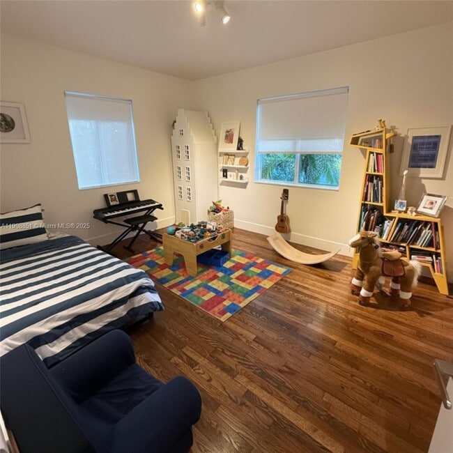 Building Photo - 1345 SW 60th Ct