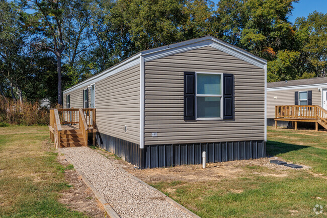 Pinetree Place Model Primary - Pinetree Place Mobile Homes