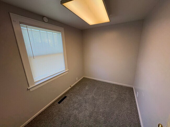 Building Photo - 2274 Orchard St