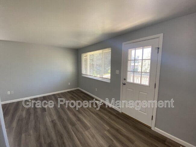 Building Photo - 774 W Cleveland Cir